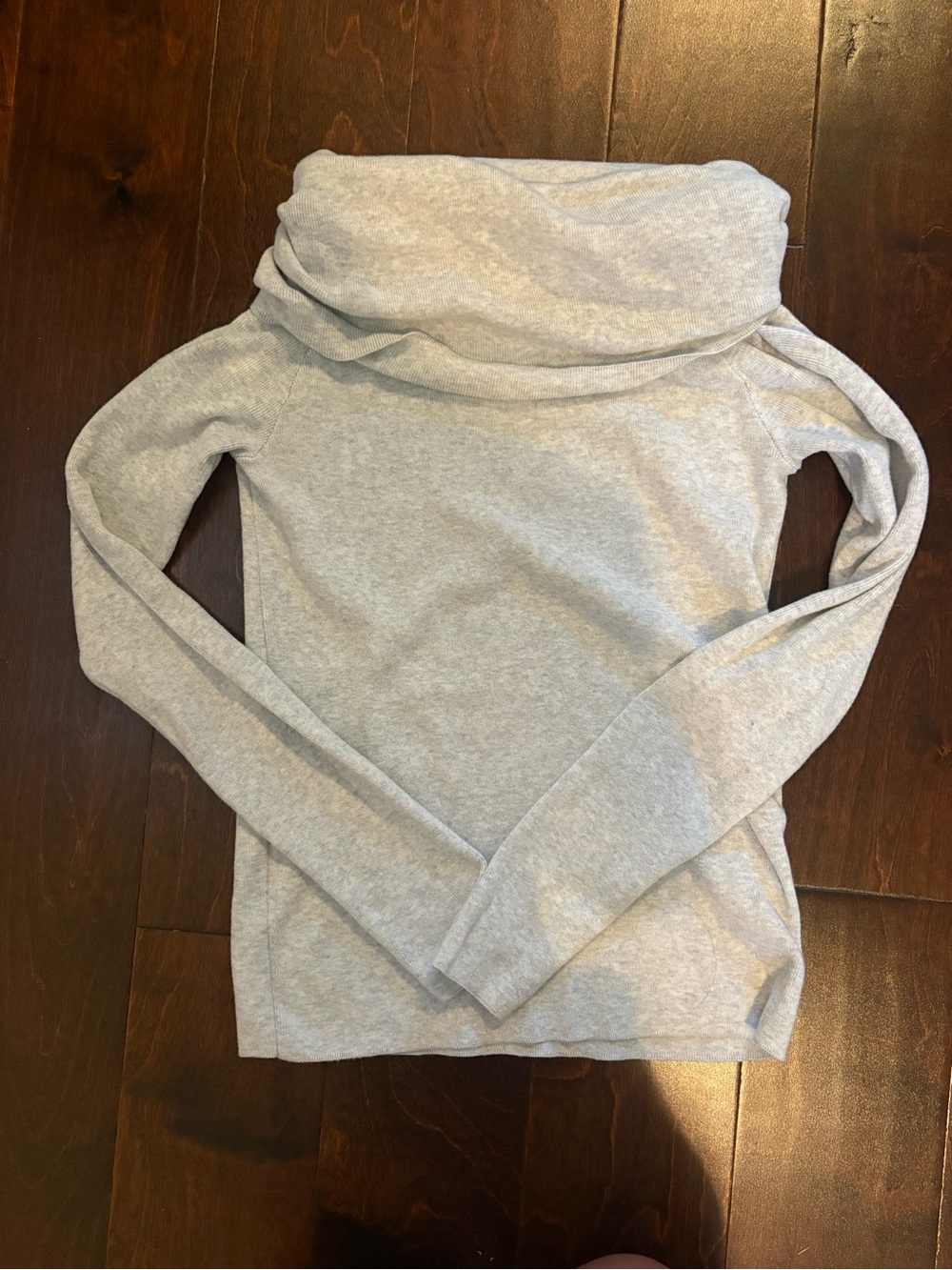 Brandy Melville off the shoulder top